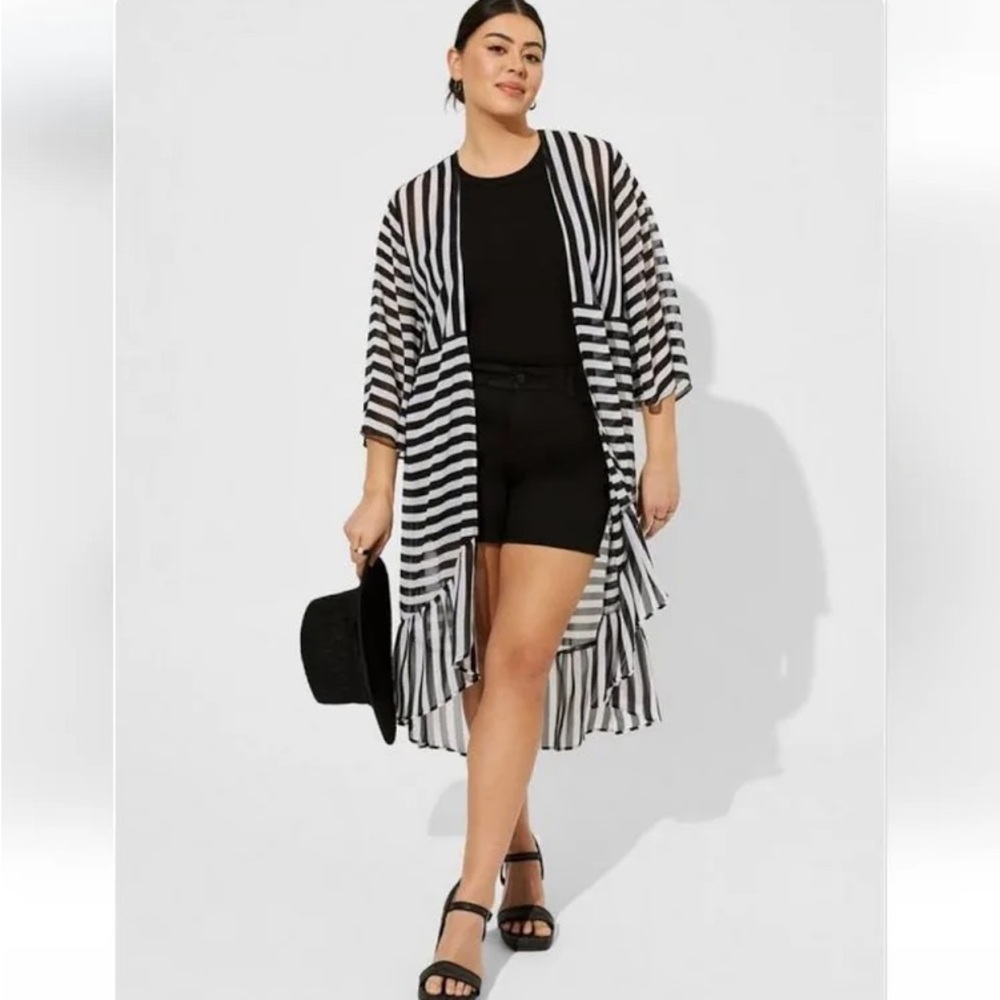 Torrid Black and White Asymmetrical Ruffled Kimono